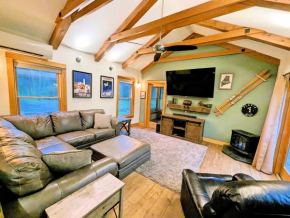 Waterfront 8 acres privacy and 5 min to LL Bean!